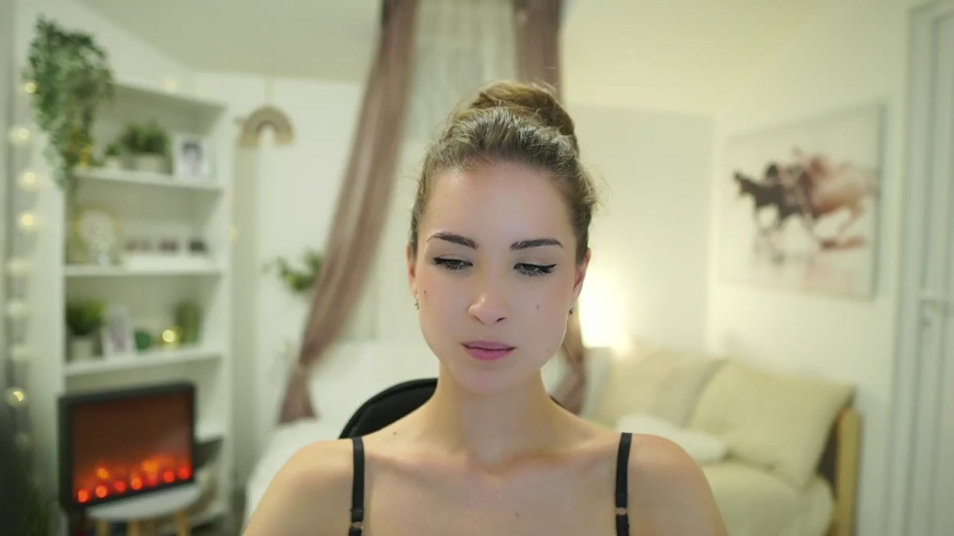 Gallery image thumbnail from Shy_jane's myfreecams stream on, 07/08/2024, 16:56 image 2 of 20