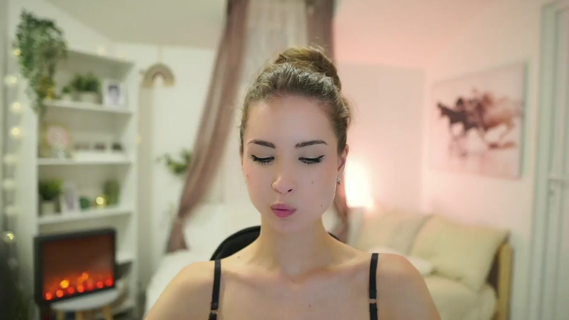 Gallery image thumbnail from Shy_jane's myfreecams stream on, 07/08/2024, 16:56 image 1 of 20