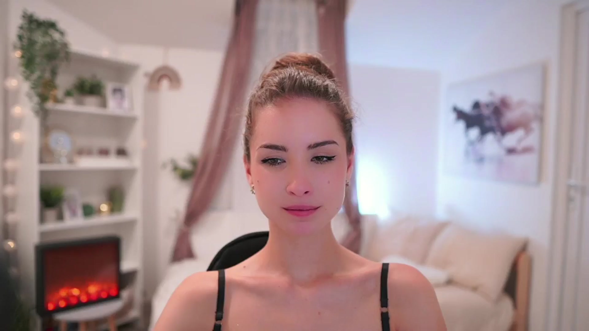 Gallery image thumbnail from Shy_jane's myfreecams stream on, 07/08/2024, 16:56 image 4 of 20