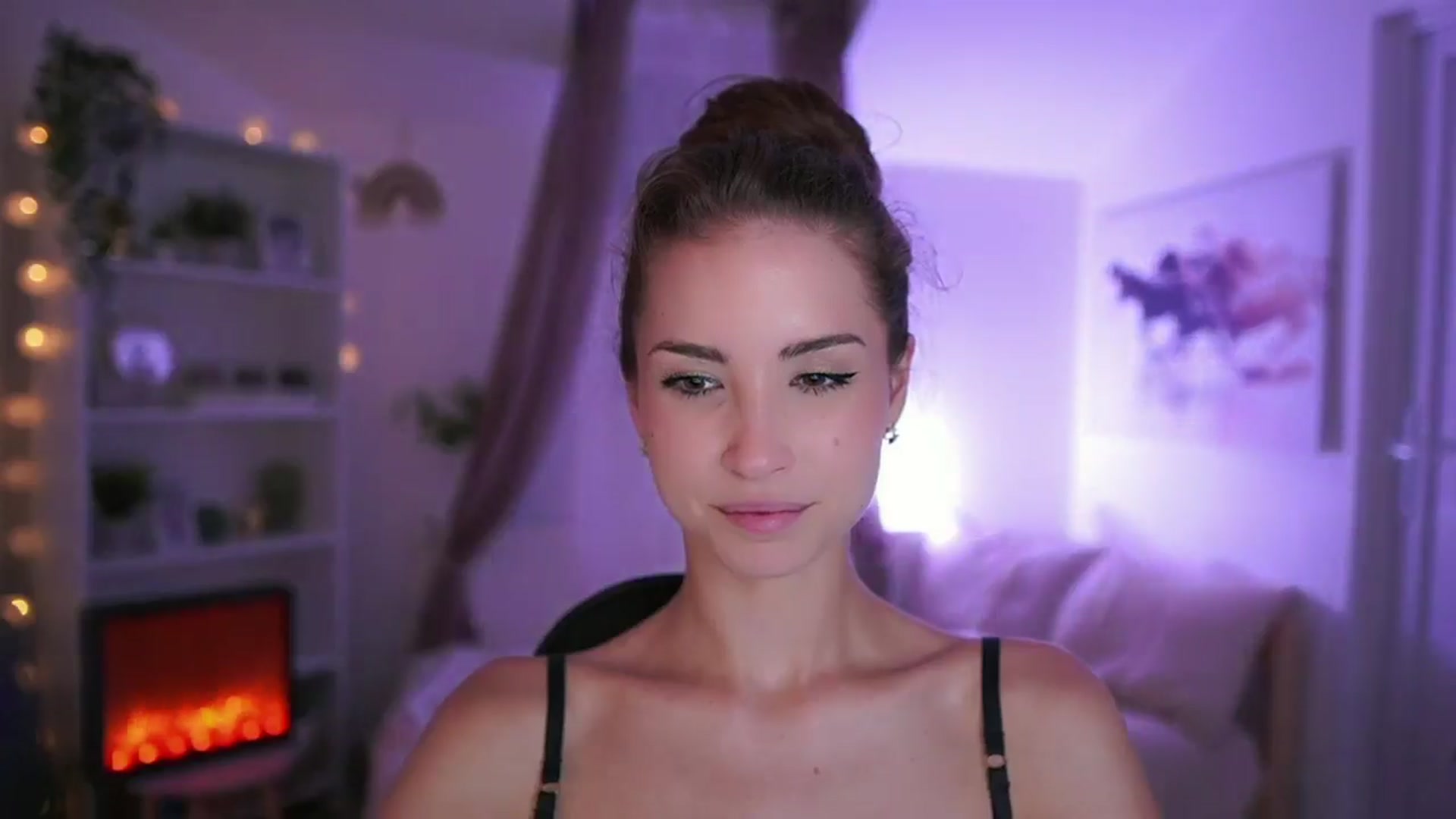 Gallery image thumbnail from Shy_jane's myfreecams stream on, 07/08/2024, 17:41 image 9 of 20