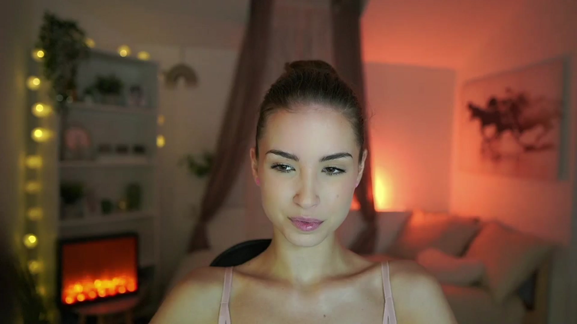 Gallery image thumbnail from Shy_jane's myfreecams stream on, 07/14/2024, 10:36 image 10 of 20