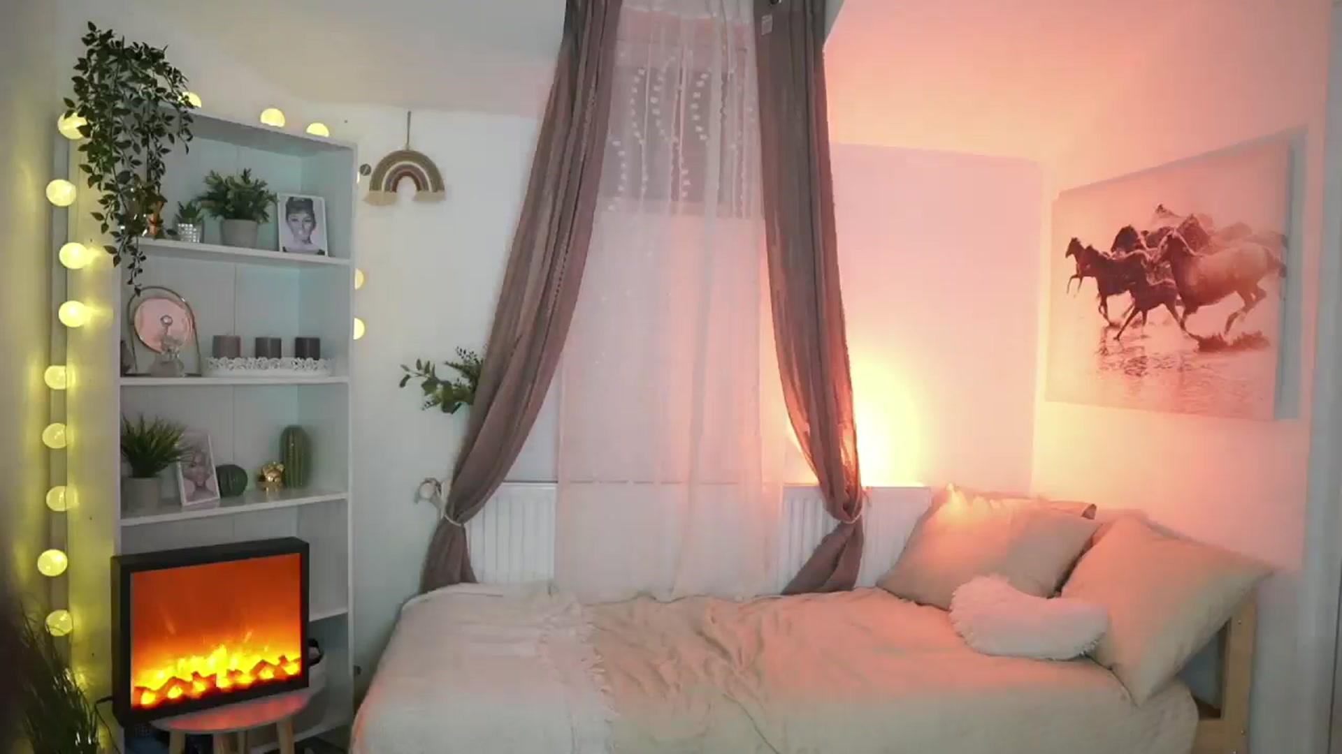 Gallery image thumbnail from Shy_jane's myfreecams stream on, 07/14/2024, 14:24 image 14 of 20