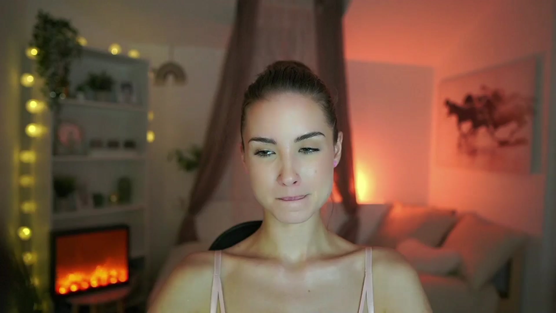 Gallery image thumbnail from Shy_jane's myfreecams stream on, 07/14/2024, 14:24 image 10 of 20