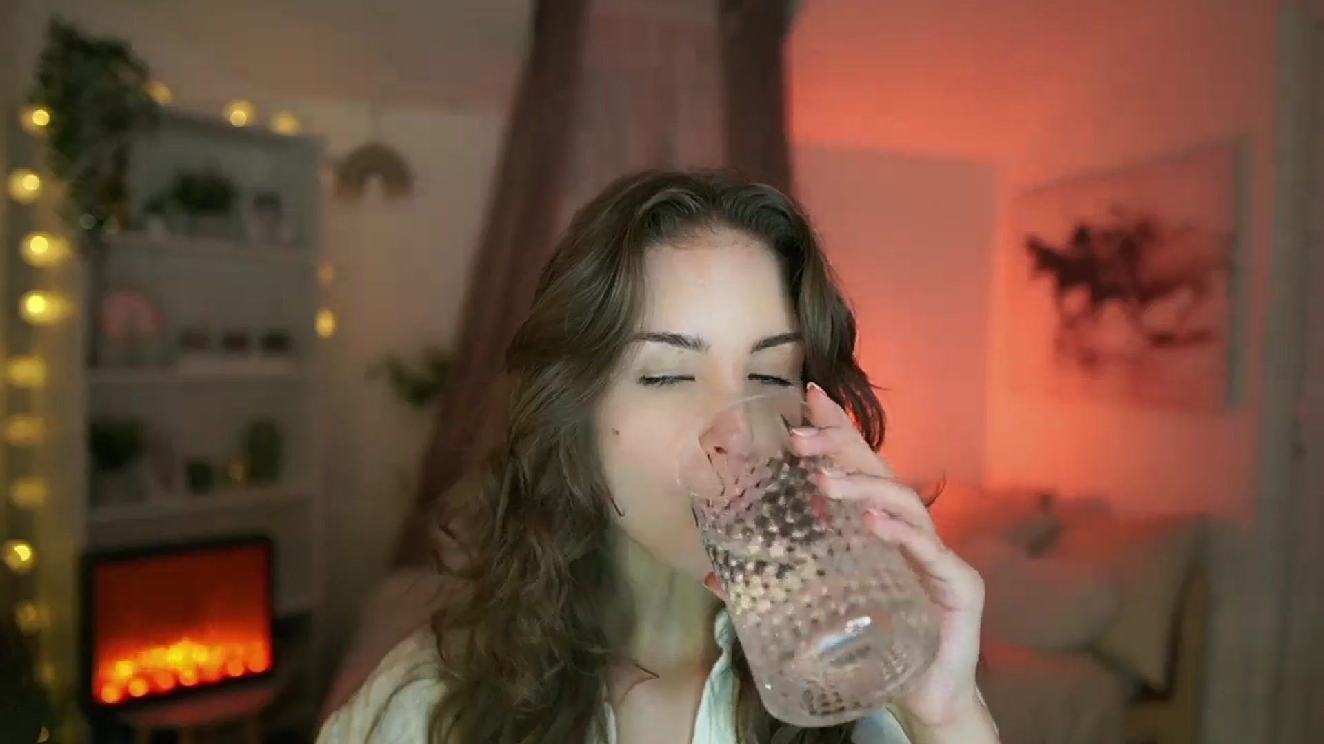 Gallery image thumbnail from Shy_jane's myfreecams stream on, 07/16/2024, 16:06 image 8 of 20