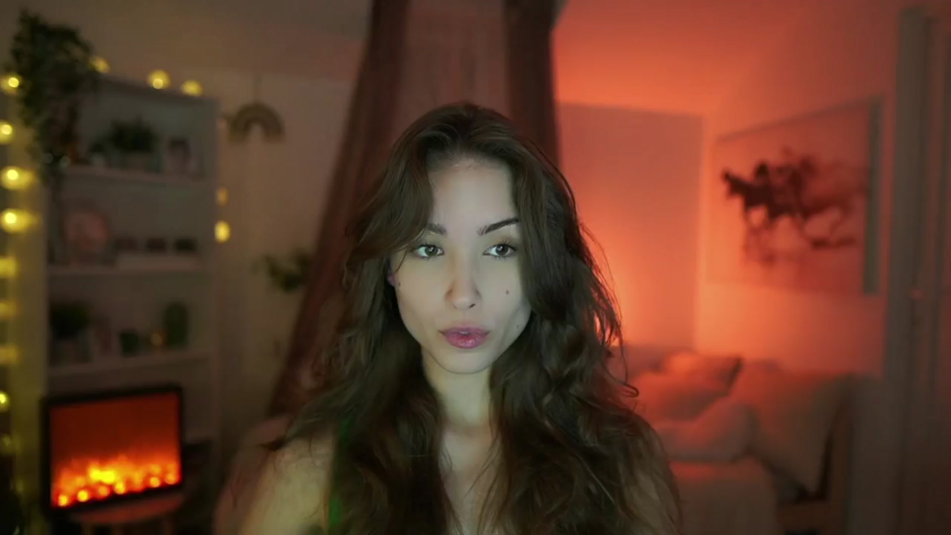 Gallery image thumbnail from Shy_jane's myfreecams stream on, 07/25/2024, 08:55 image 15 of 20