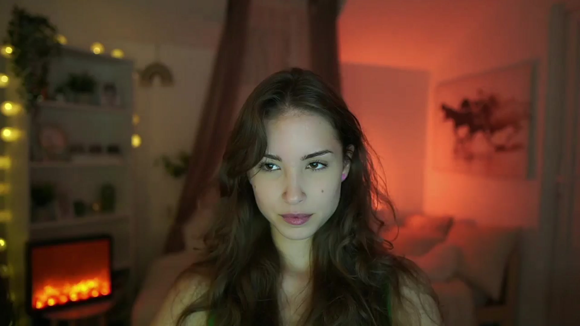 Gallery image thumbnail from Shy_jane's myfreecams stream on, 07/25/2024, 08:55 image 16 of 20