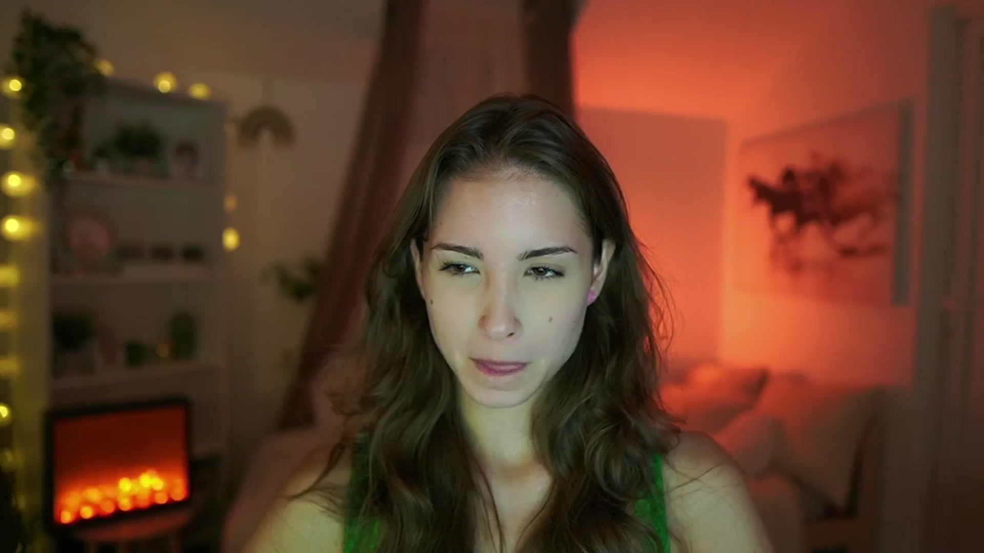 Gallery image thumbnail from Shy_jane's myfreecams stream on, 07/25/2024, 11:25 image 18 of 20