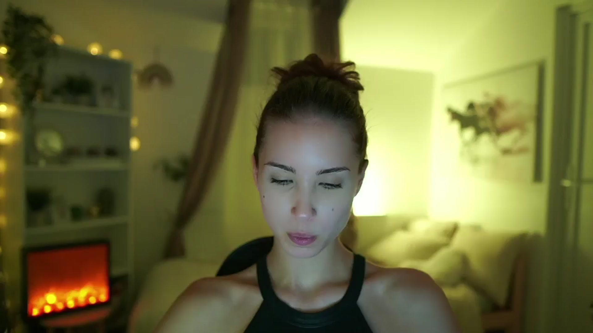 Gallery image thumbnail from Shy_jane's myfreecams stream on, 07/25/2024, 14:18 image 18 of 20