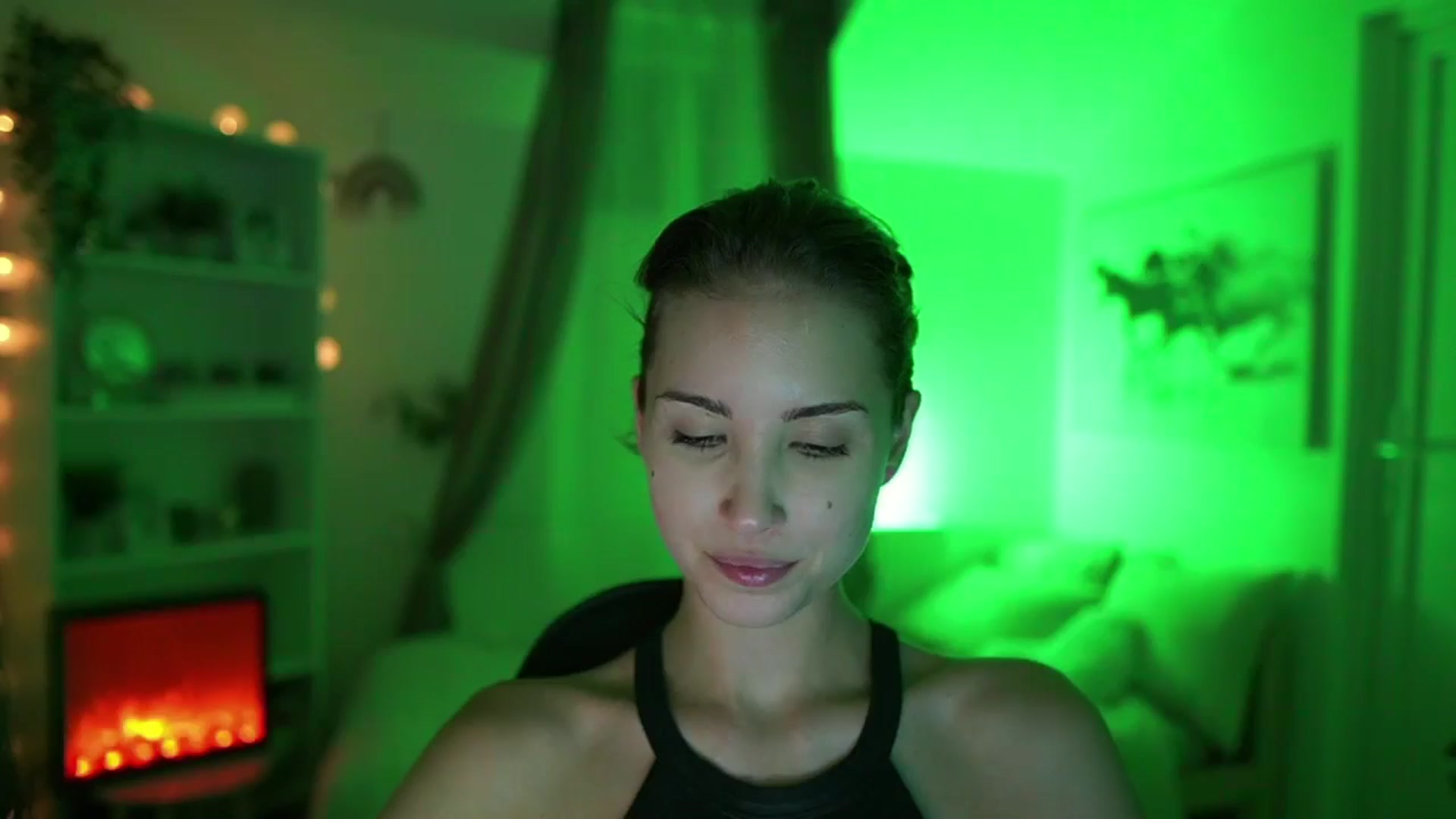 Gallery image thumbnail from Shy_jane's myfreecams stream on, 07/25/2024, 14:18 image 6 of 20