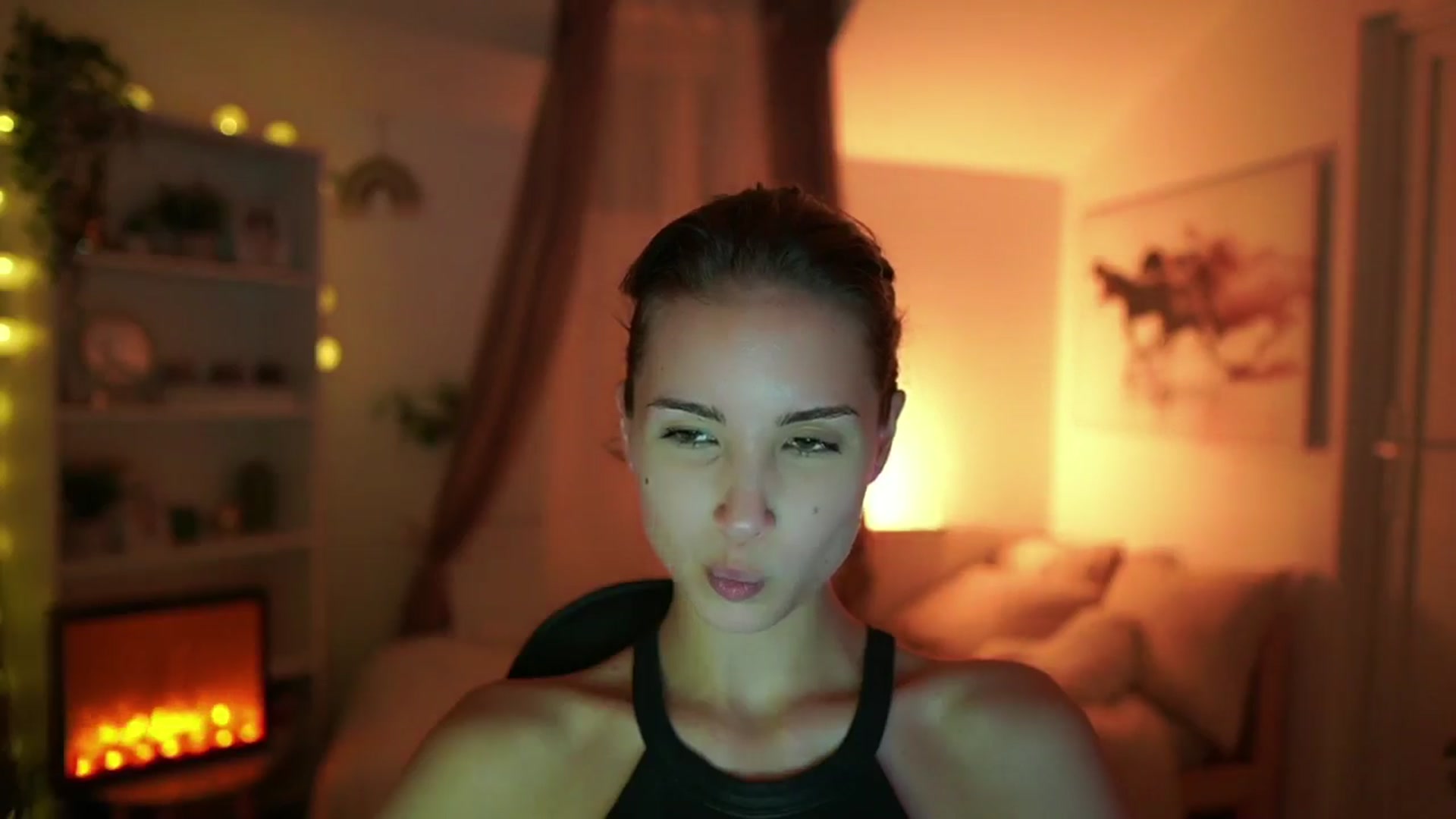 Gallery image thumbnail from Shy_jane's myfreecams stream on, 07/25/2024, 14:18 image 10 of 20