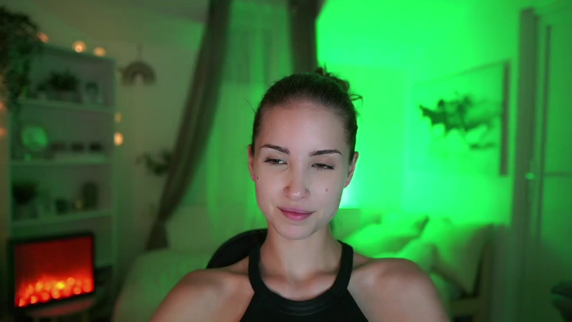 Gallery image thumbnail from Shy_jane's myfreecams stream on, 07/25/2024, 16:18 image 10 of 20
