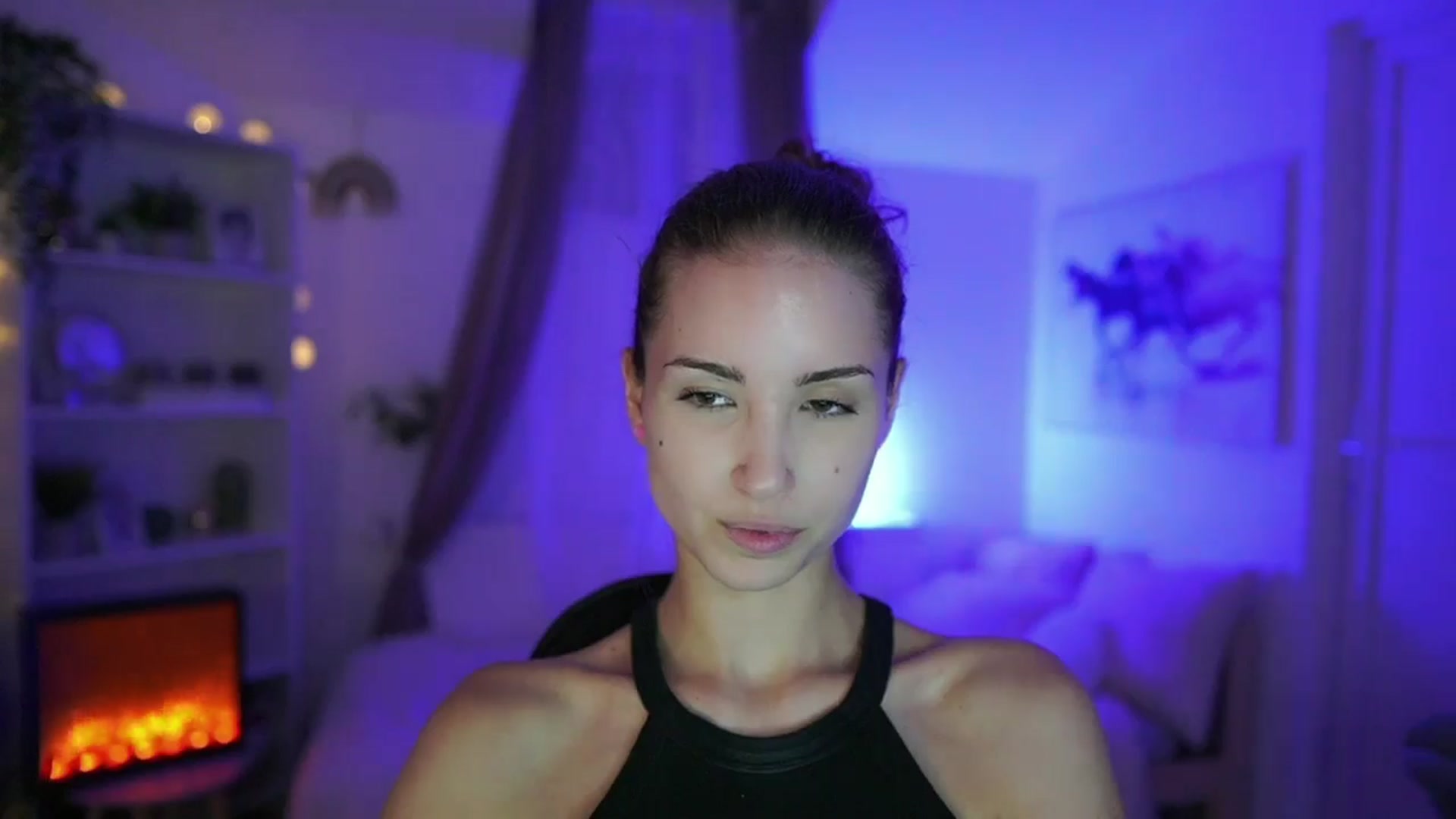 Gallery image thumbnail from Shy_jane's myfreecams stream on, 07/25/2024, 16:18 image 5 of 20