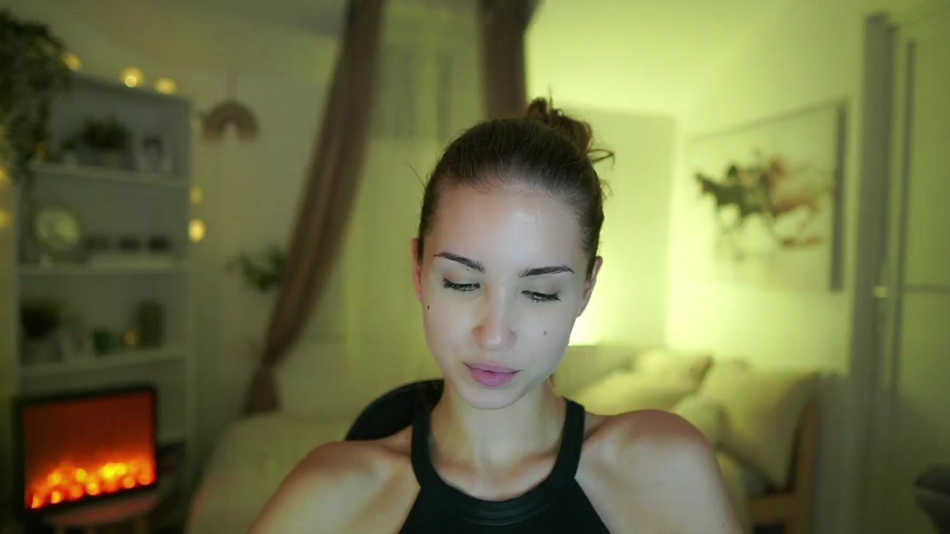 Gallery image thumbnail from Shy_jane's myfreecams stream on, 07/25/2024, 16:18 image 9 of 20