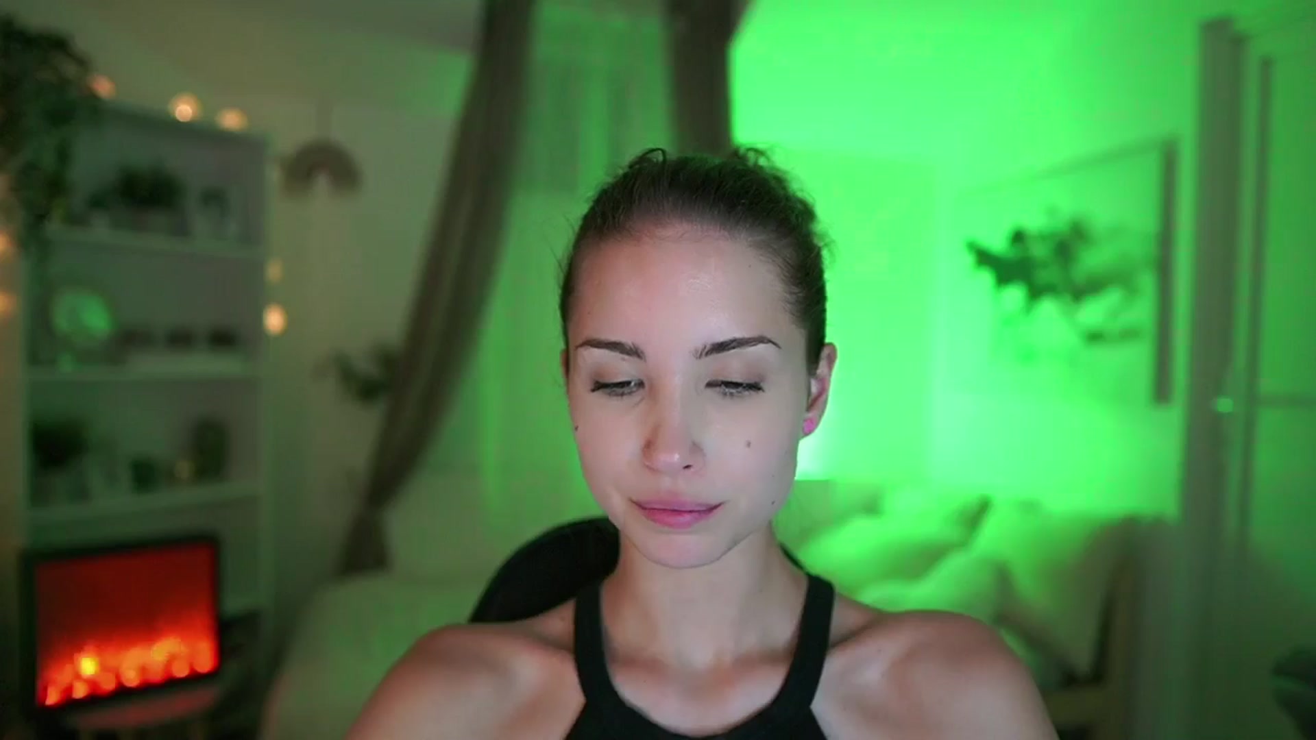 Gallery image thumbnail from Shy_jane's myfreecams stream on, 07/25/2024, 17:28 image 4 of 20