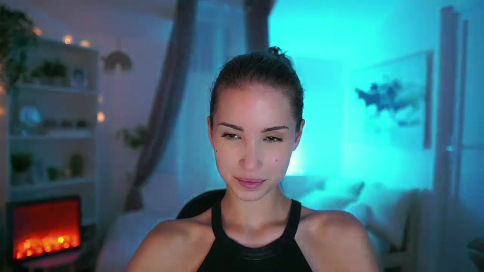Gallery image thumbnail from Shy_jane's myfreecams stream on, 07/25/2024, 17:28 image 10 of 20