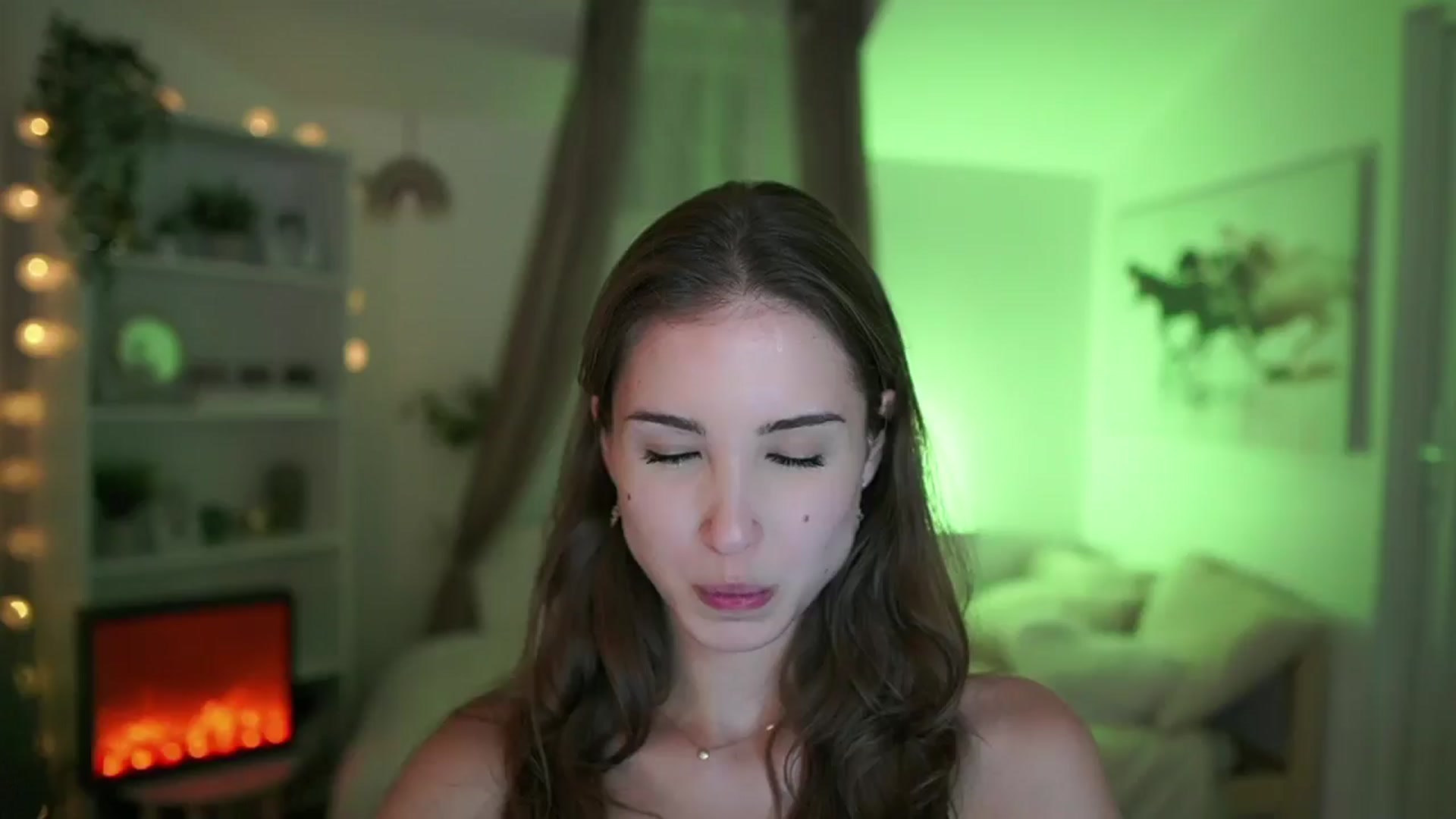 Gallery image thumbnail from Shy_jane's myfreecams stream on, 07/28/2024, 16:29 image 15 of 20