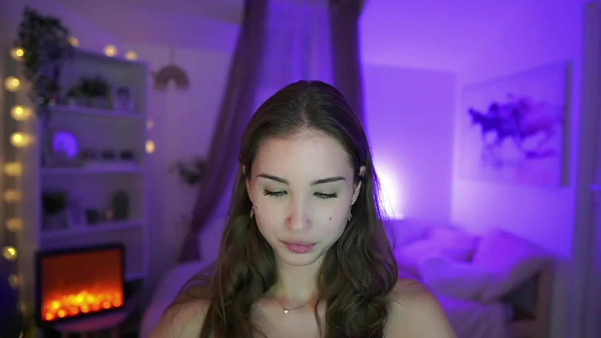 Gallery image thumbnail from Shy_jane's myfreecams stream on, 07/28/2024, 16:29 image 1 of 20