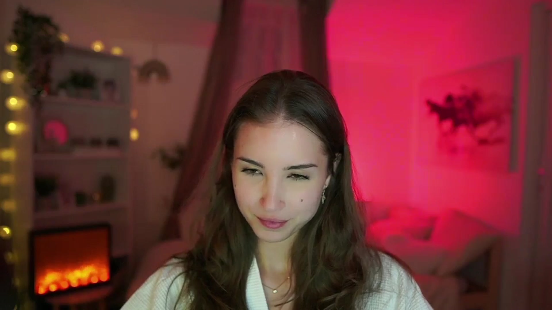 Gallery image thumbnail from Shy_jane's myfreecams stream on, 07/28/2024, 17:26 image 3 of 20