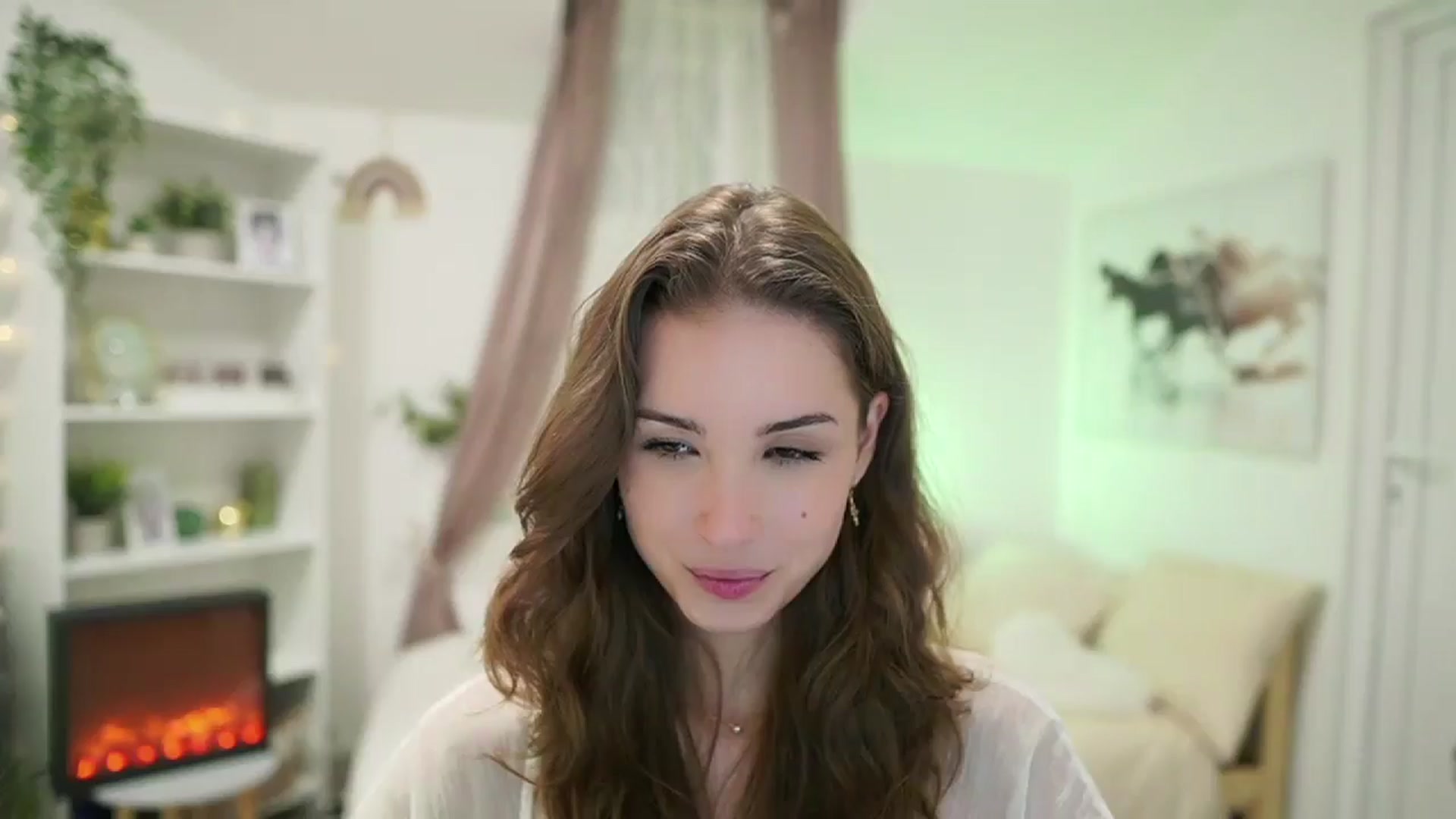 Gallery image thumbnail from Shy_jane's myfreecams stream on, 07/30/2024, 15:47 image 17 of 20