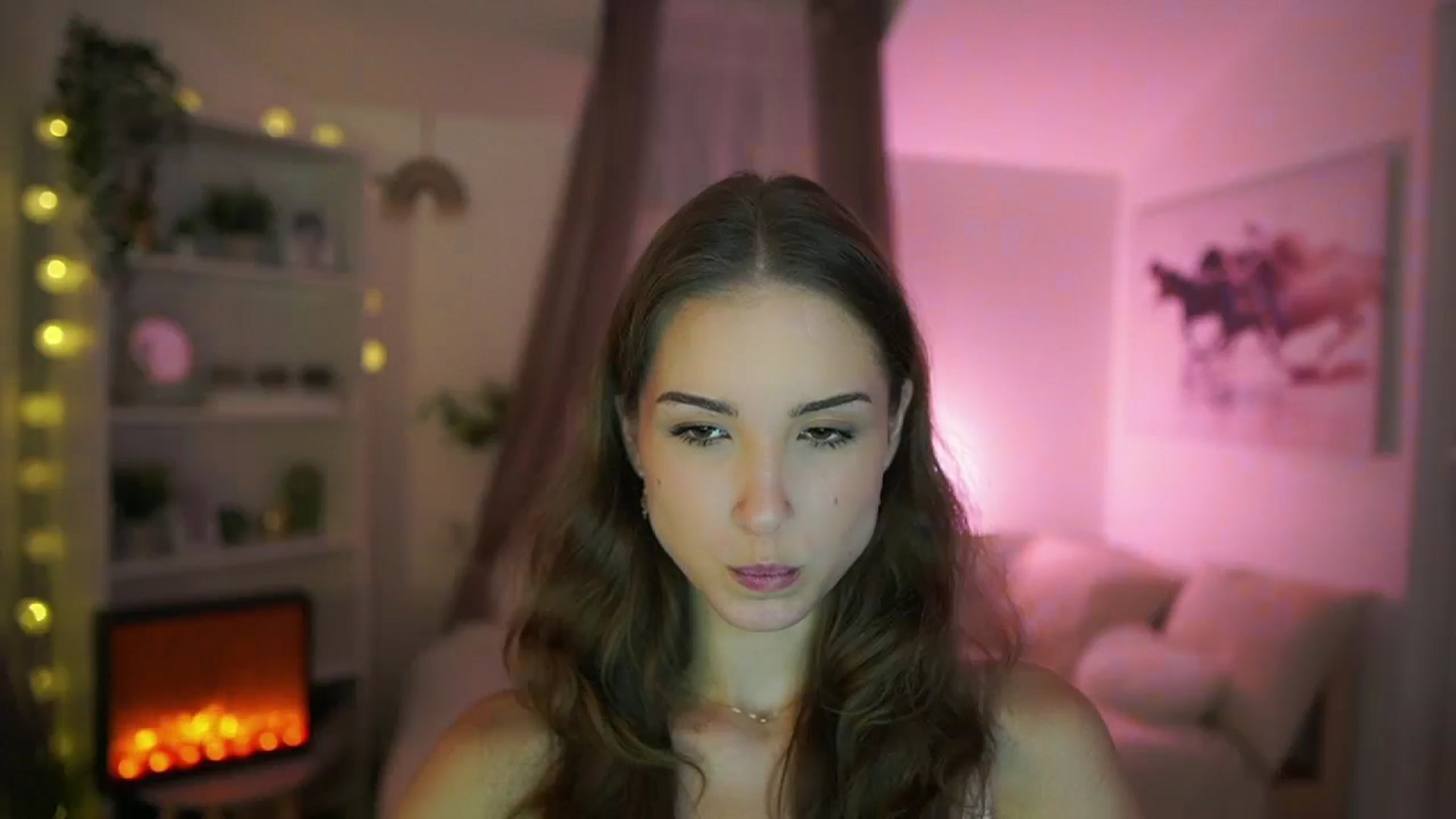 Gallery image thumbnail from Shy_jane's myfreecams stream on, 07/31/2024, 16:22 image 11 of 20
