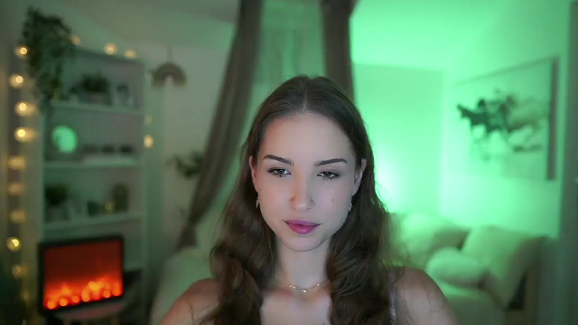 Gallery image thumbnail from Shy_jane's myfreecams stream on, 07/31/2024, 16:22 image 1 of 20