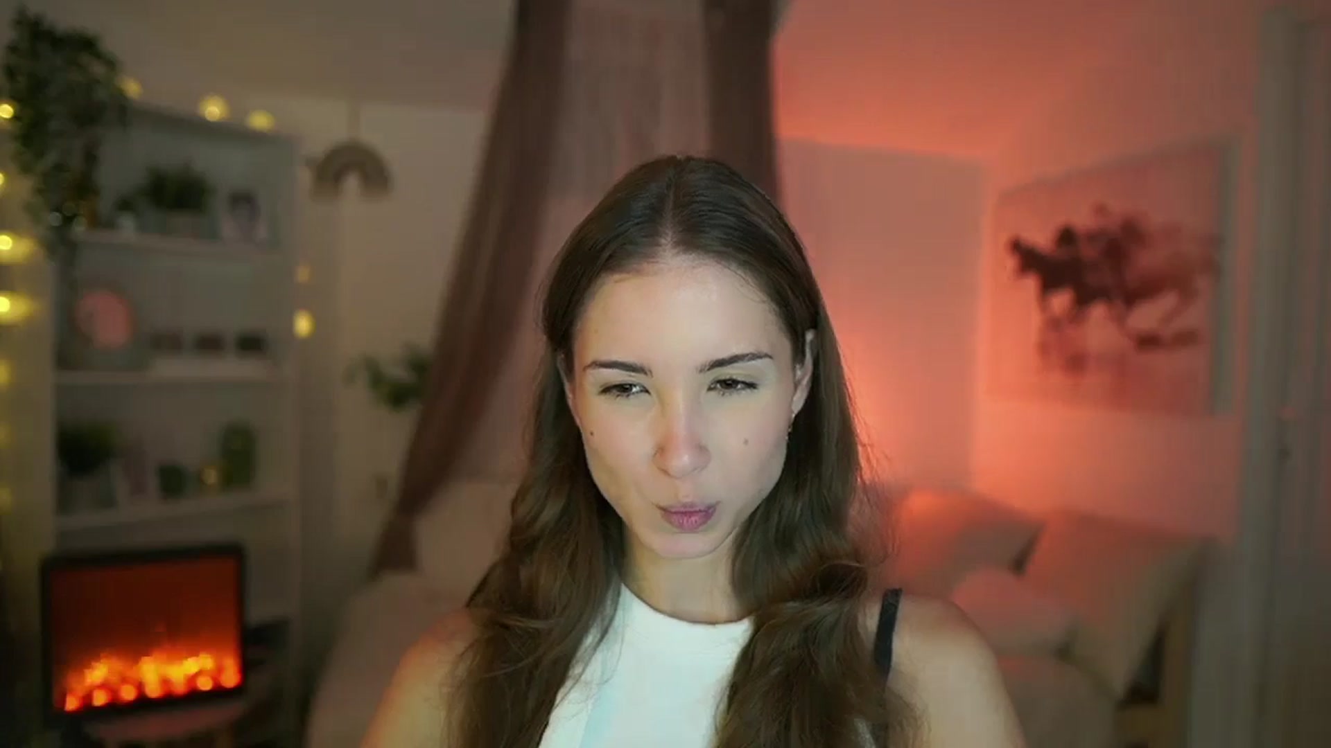 Gallery image thumbnail from Shy_jane's myfreecams stream on, 08/04/2024, 13:23 image 16 of 20