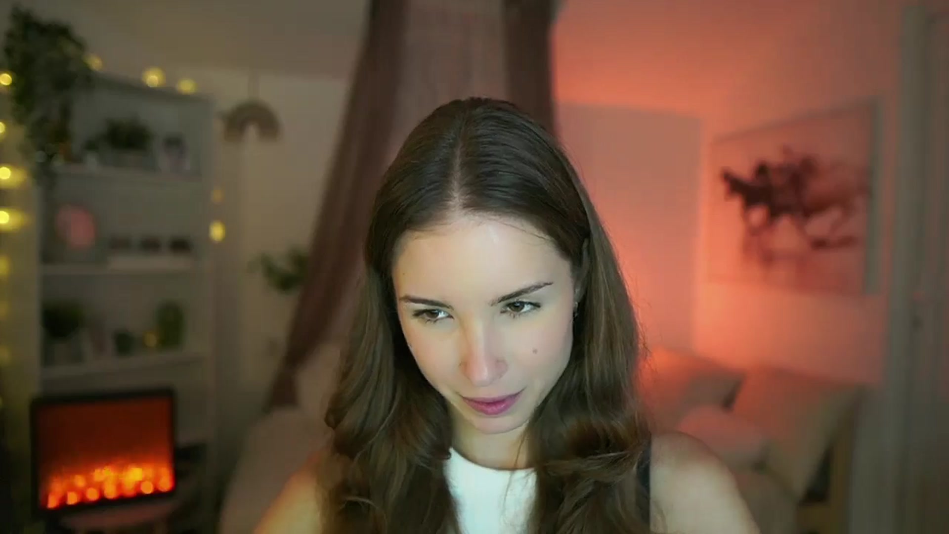 Gallery image thumbnail from Shy_jane's myfreecams stream on, 08/04/2024, 14:38 image 4 of 20