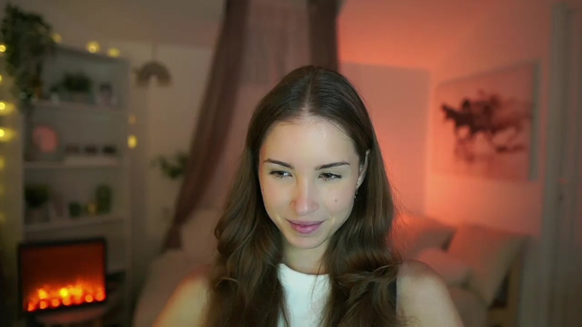 Gallery image thumbnail from Shy_jane's myfreecams stream on, 08/04/2024, 14:38 image 2 of 20