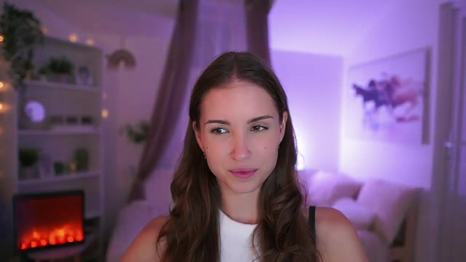 Gallery image thumbnail from Shy_jane's myfreecams stream on, 08/04/2024, 16:10 image 2 of 20