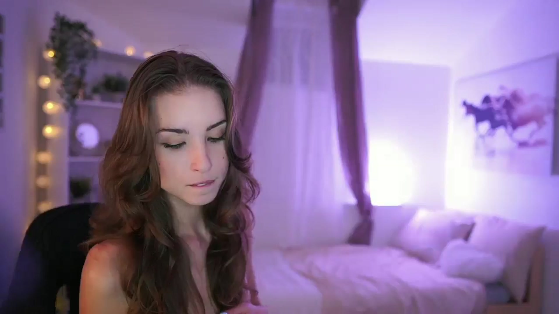 Gallery image thumbnail from Shy_jane's myfreecams stream on, 08/11/2024, 13:17 image 3 of 20