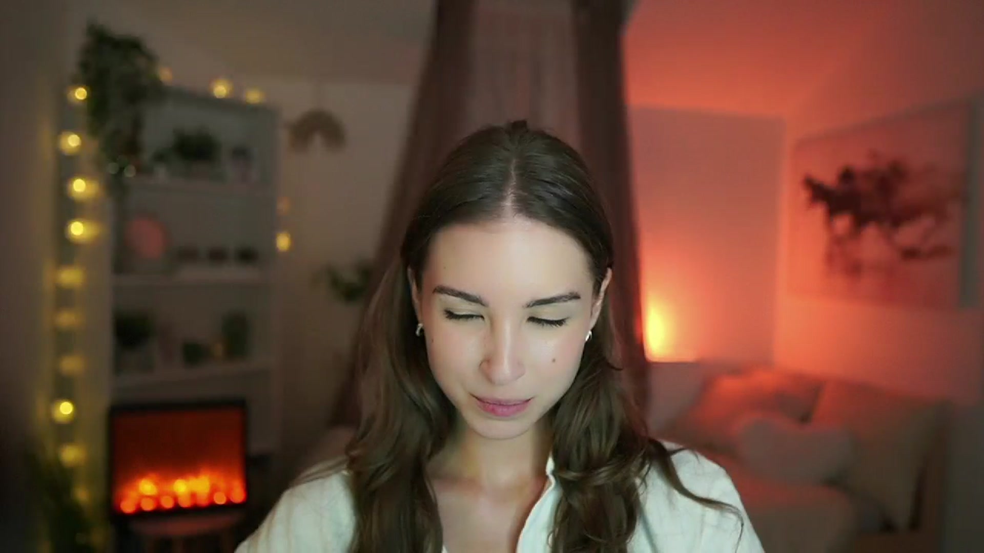 Gallery image thumbnail from Shy_jane's myfreecams stream on, 08/13/2024, 16:30 image 18 of 20