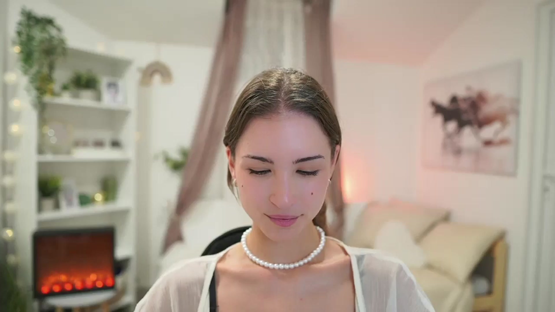 Gallery image thumbnail from Shy_jane's myfreecams stream on, 08/27/2024, 14:12 image 11 of 20