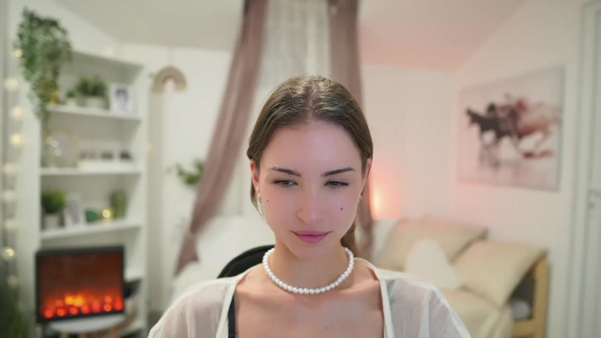 Gallery image thumbnail from Shy_jane's myfreecams stream on, 08/27/2024, 14:12 image 10 of 20