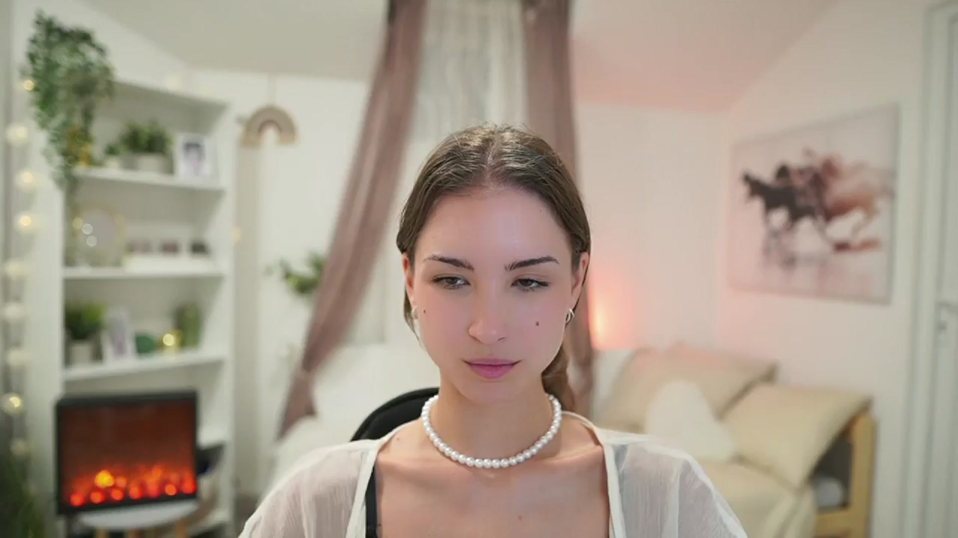 Gallery image thumbnail from Shy_jane's myfreecams stream on, 08/27/2024, 14:12 image 7 of 20