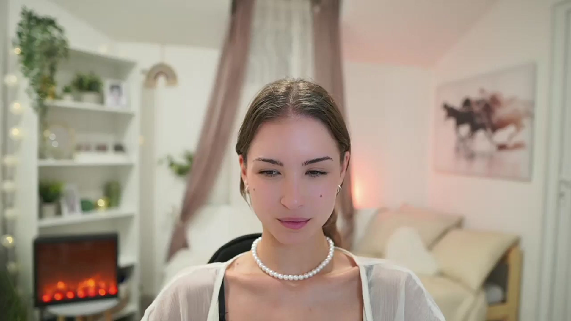 Gallery image thumbnail from Shy_jane's myfreecams stream on, 08/27/2024, 14:12 image 8 of 20