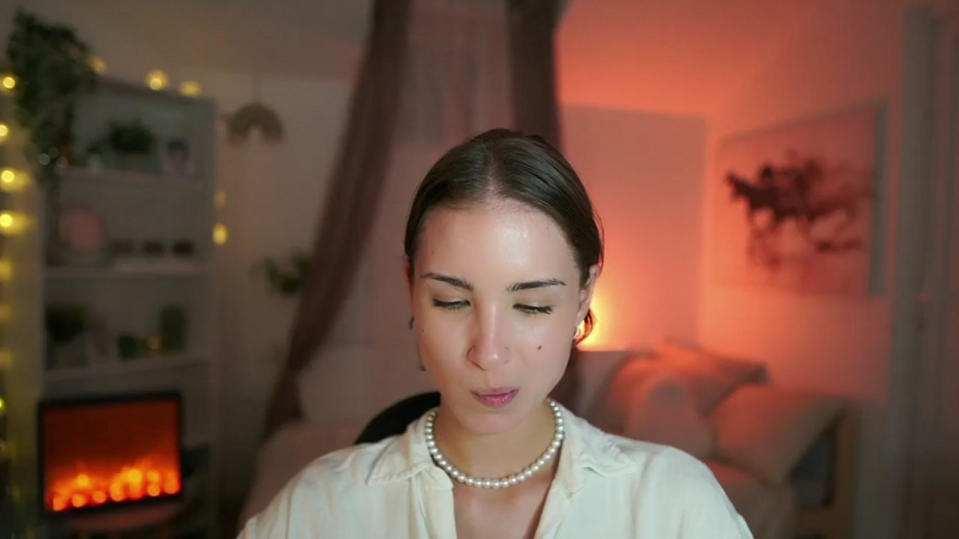 Gallery image thumbnail from Shy_jane's myfreecams stream on, 08/29/2024, 13:21 image 5 of 20