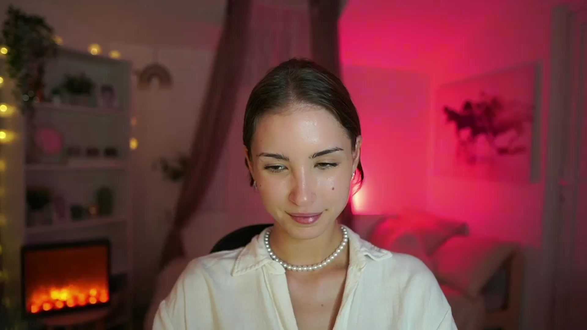 Gallery image thumbnail from Shy_jane's myfreecams stream on, 08/29/2024, 15:42 image 18 of 20
