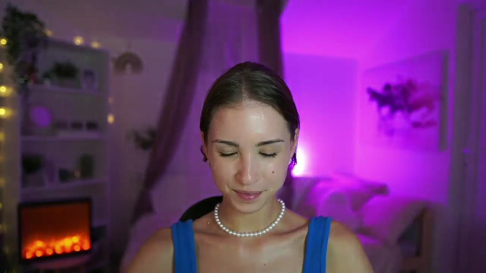 Gallery image thumbnail from Shy_jane's myfreecams stream on, 08/29/2024, 17:00 image 13 of 20