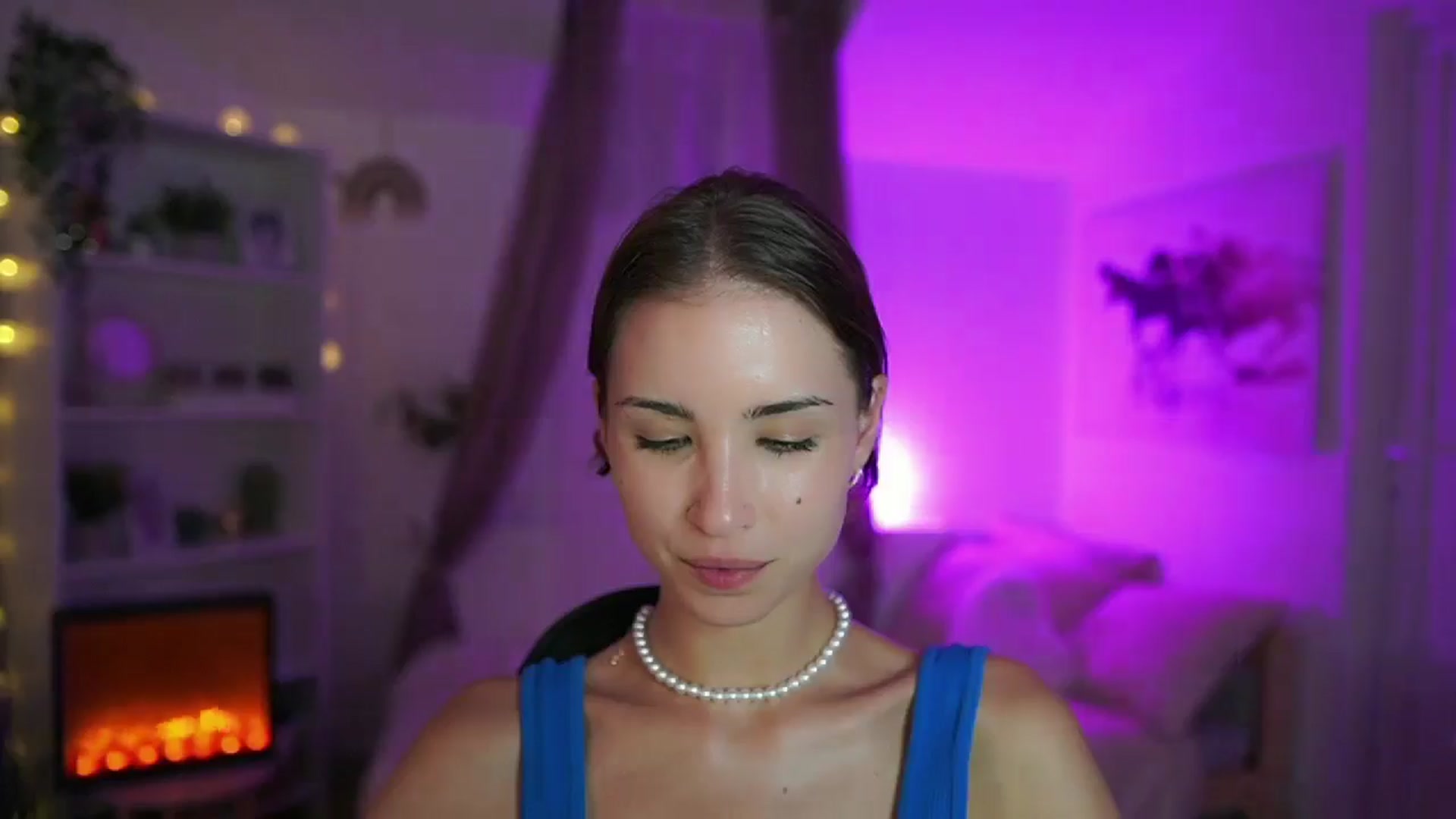 Gallery image thumbnail from Shy_jane's myfreecams stream on, 08/29/2024, 17:00 image 3 of 20