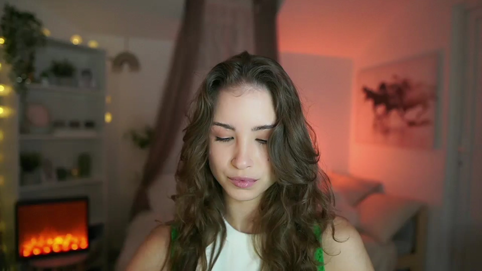 Gallery image thumbnail from Shy_jane's myfreecams stream on, 08/31/2024, 09:43 image 4 of 20