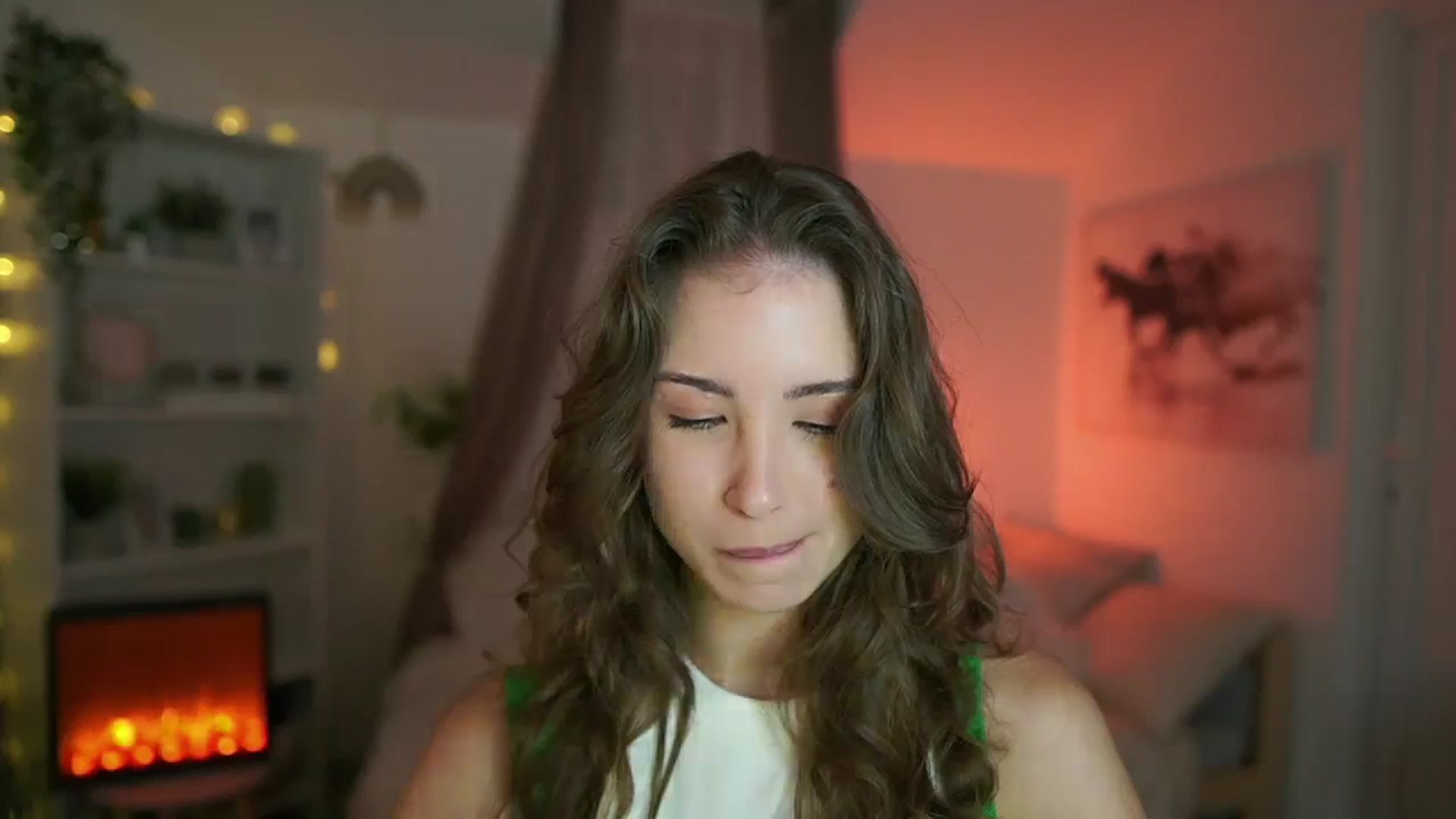 Gallery image thumbnail from Shy_jane's myfreecams stream on, 08/31/2024, 09:43 image 8 of 20