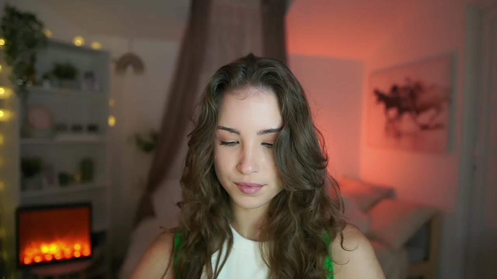 Gallery image thumbnail from Shy_jane's myfreecams stream on, 08/31/2024, 09:43 image 5 of 20