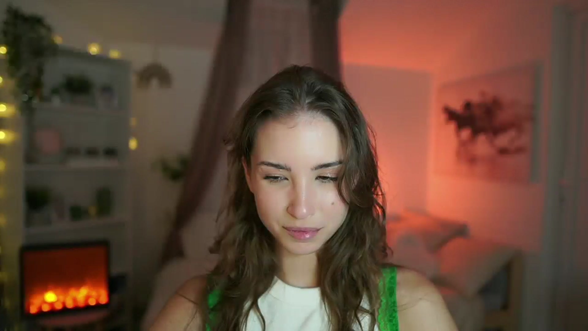 Gallery image thumbnail from Shy_jane's myfreecams stream on, 08/31/2024, 12:02 image 10 of 20