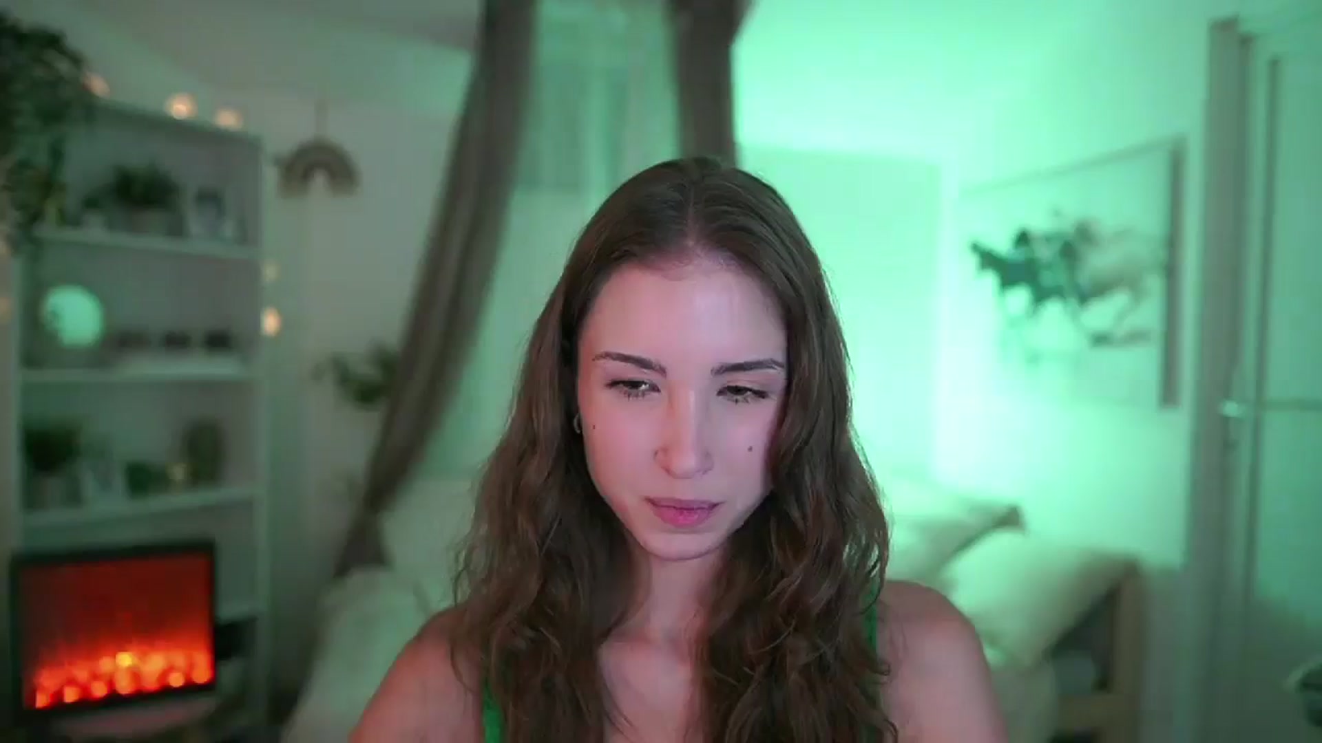 Gallery image thumbnail from Shy_jane's myfreecams stream on, 09/05/2024, 12:48 image 8 of 20