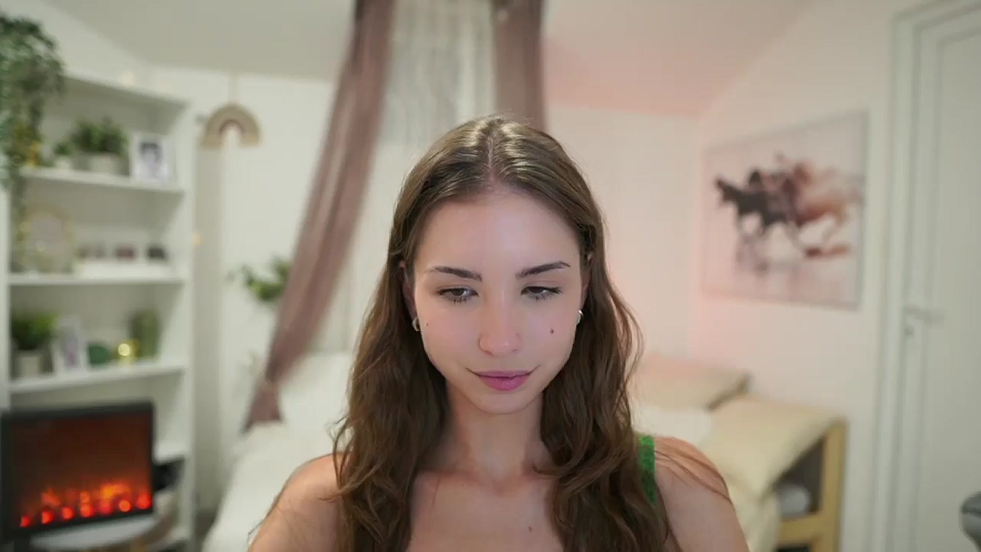 Gallery image thumbnail from Shy_jane's myfreecams stream on, 09/05/2024, 16:14 image 2 of 20