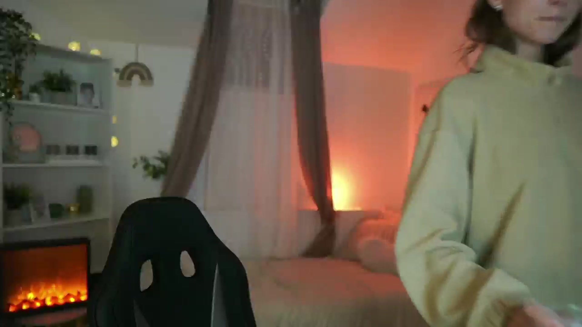 Gallery image thumbnail from Shy_jane's myfreecams stream on, 09/05/2024, 16:14 image 7 of 20