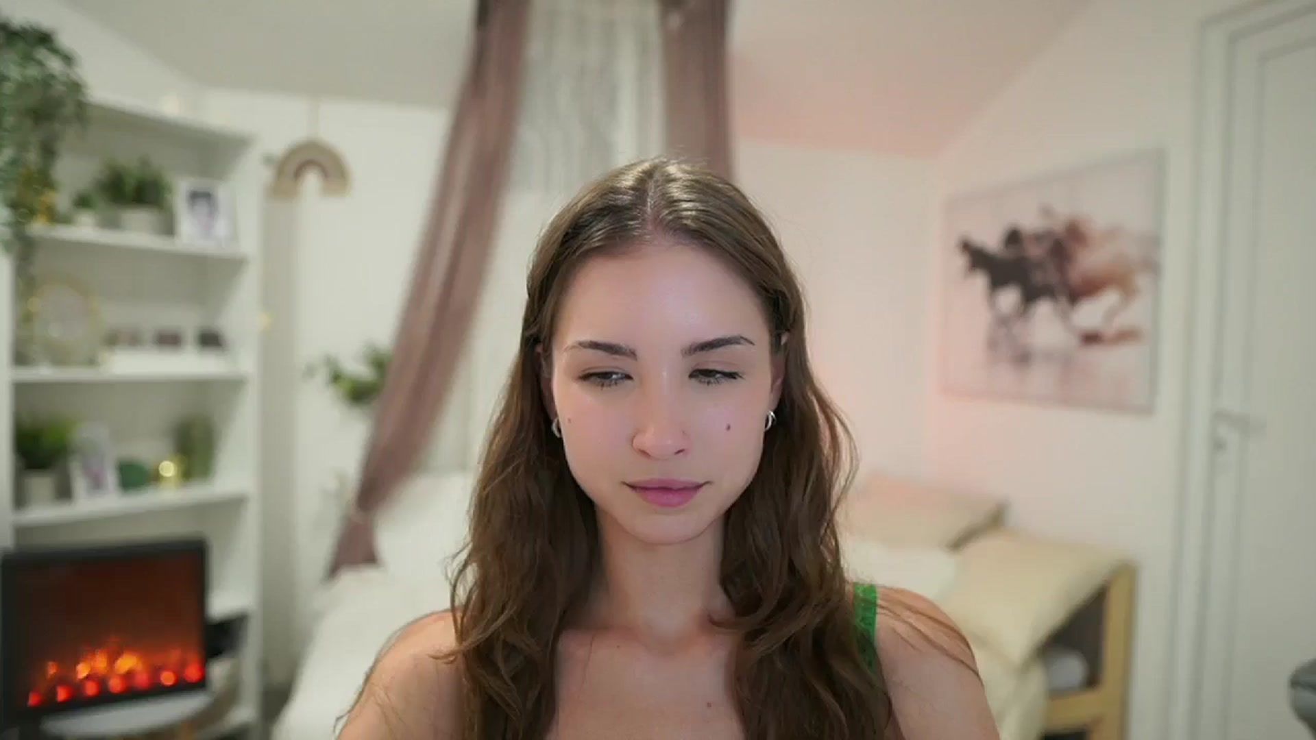 Gallery image thumbnail from Shy_jane's myfreecams stream on, 09/05/2024, 16:14 image 4 of 20