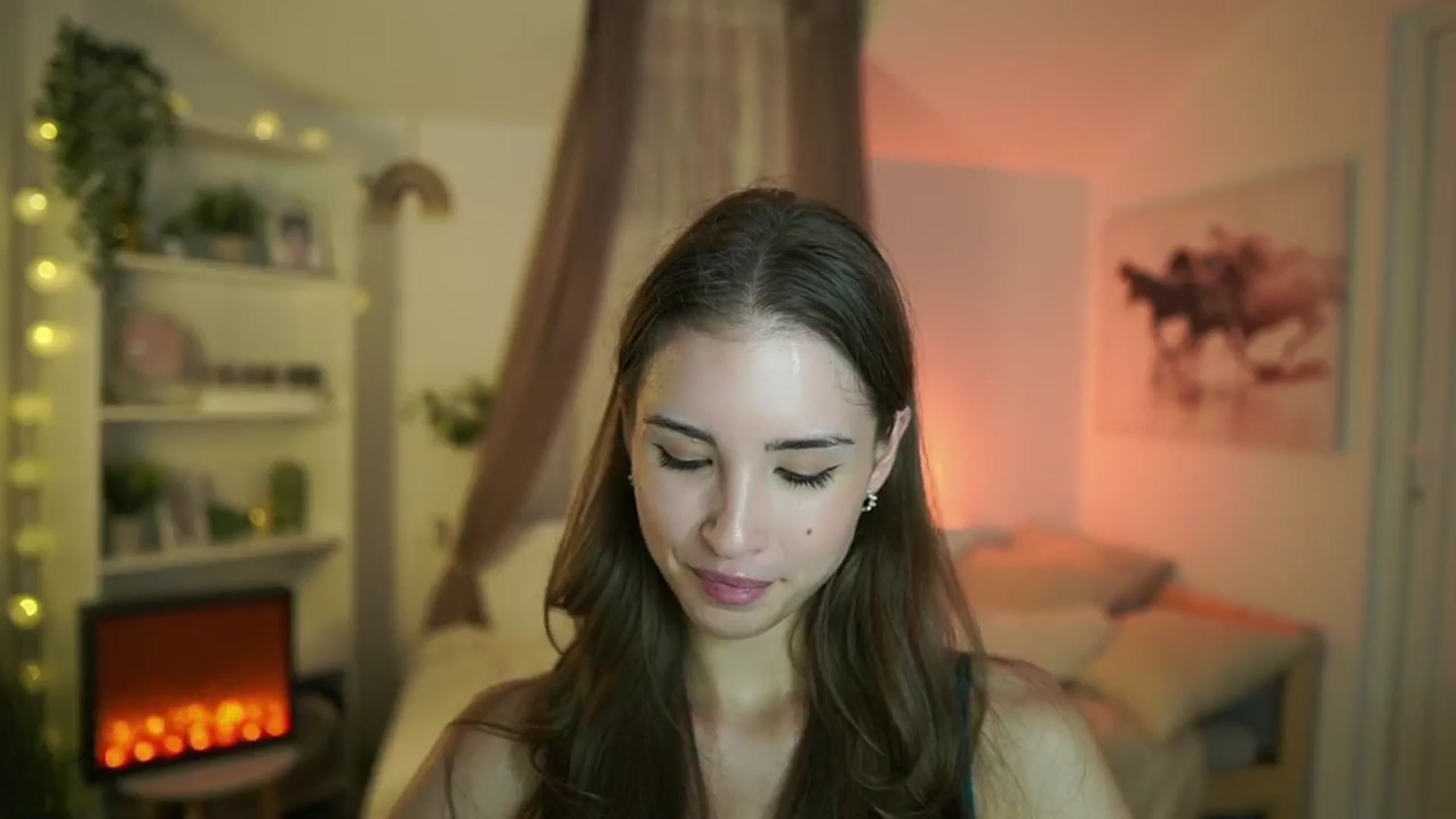 Gallery image thumbnail from Shy_jane's myfreecams stream on, 09/17/2024, 14:00 image 13 of 20
