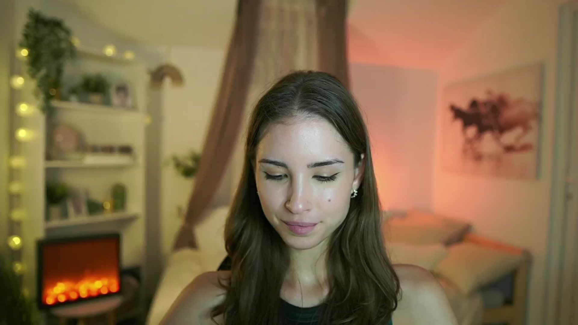 Gallery image thumbnail from Shy_jane's myfreecams stream on, 09/17/2024, 16:40 image 8 of 20