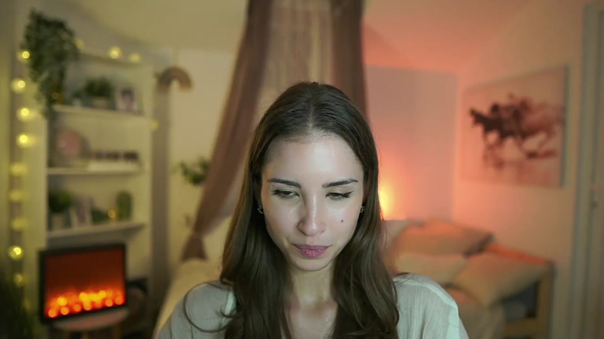 Gallery image thumbnail from Shy_jane's myfreecams stream on, 09/17/2024, 16:40 image 14 of 20